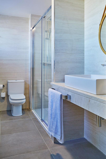 Bathroom 5, Hesperia Sevilla, Sevilla