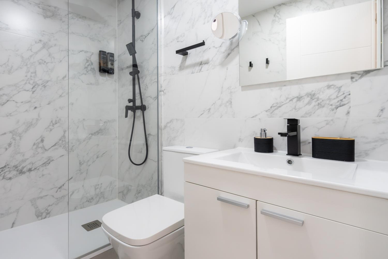 Bathroom 4, PALERMO ROOMs & HOTELs, Madrid