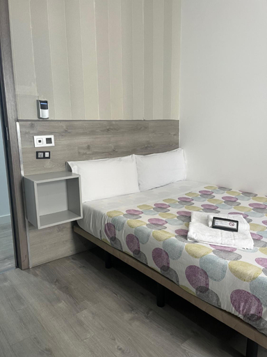 Bedroom 3, Hostal Abril, Madrid