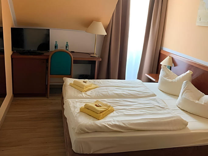 Bedroom 3, Regiohotel Leipzig West, Nordsachsen