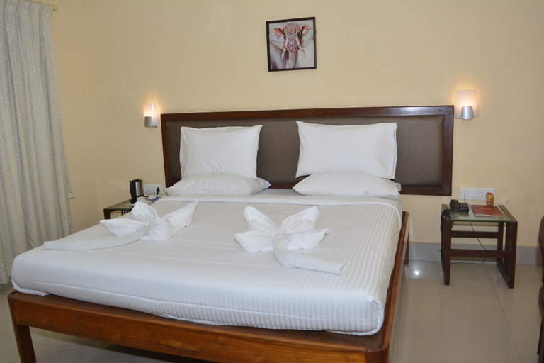 Bedroom 3, Hotel Golden Anchor Dhamara, Bhadrak