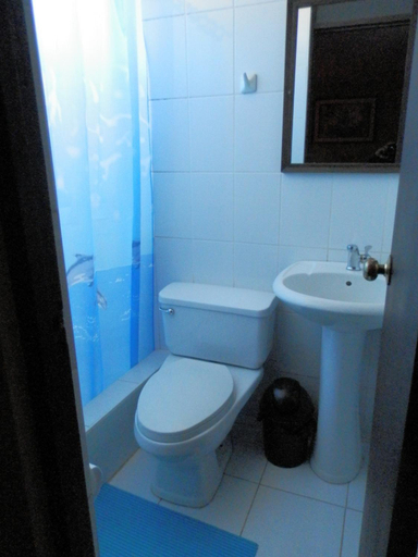 Bathroom 4, La Posada Del Conde, Caylloma