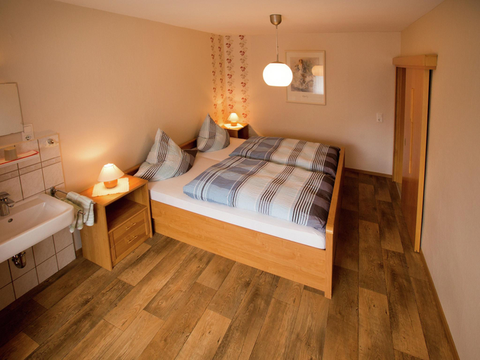 Bedroom 2, Ferienwohnung Oberschledorner Wald, Hochsauerlandkreis