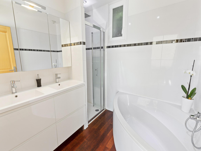 Bathroom 4, Holiday Home in Brignoles with Private Pool, Var