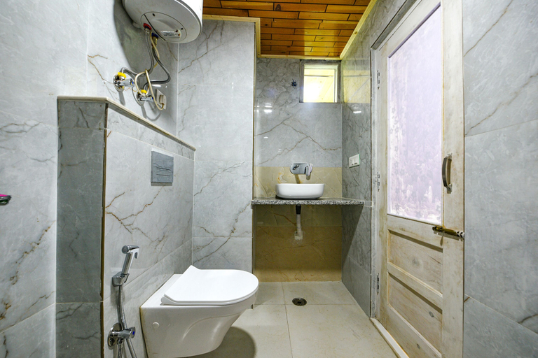 Bathroom 4, Fabhotel Rigzin Nest Cottage, Kullu