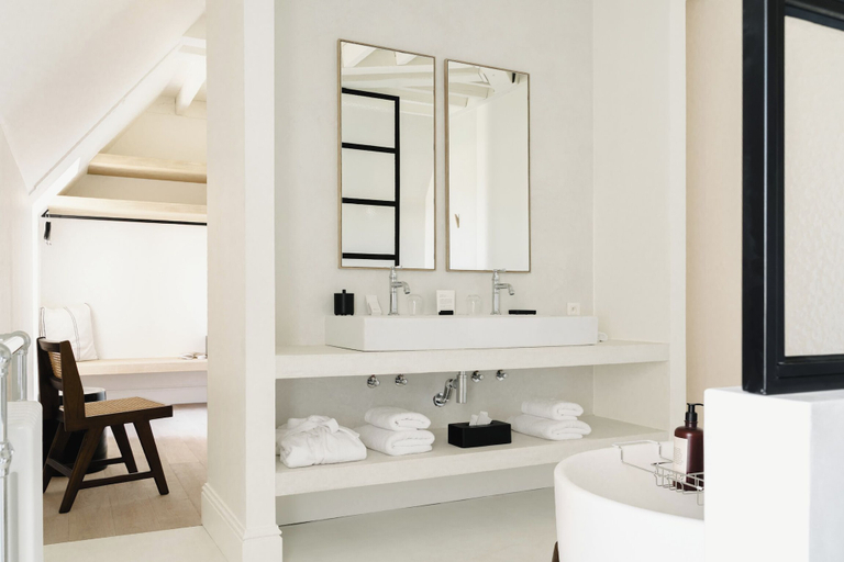 Bathroom 5, Les Hauts de Sancerre, Cher