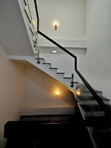 Others 5, Hearth and Home De Tham, District 1