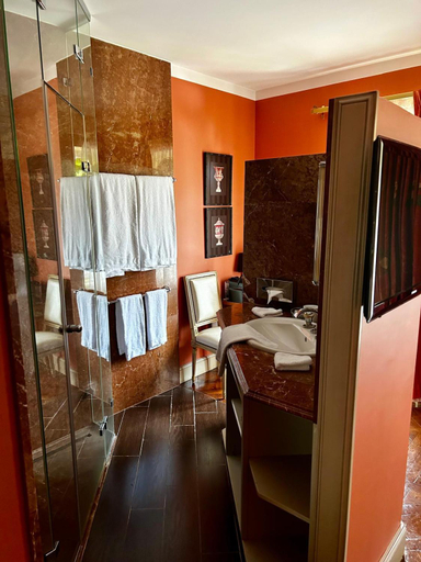 Others 4, Hotel le Manoir du Soldat, Moselle