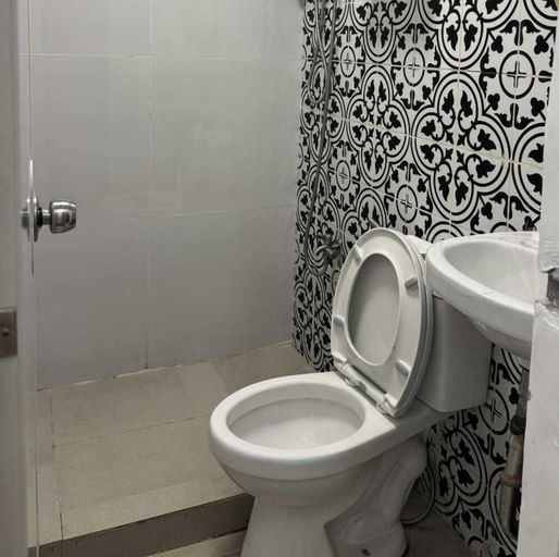 Bathroom, OYO 1155 Carnivale Inn, Manila City