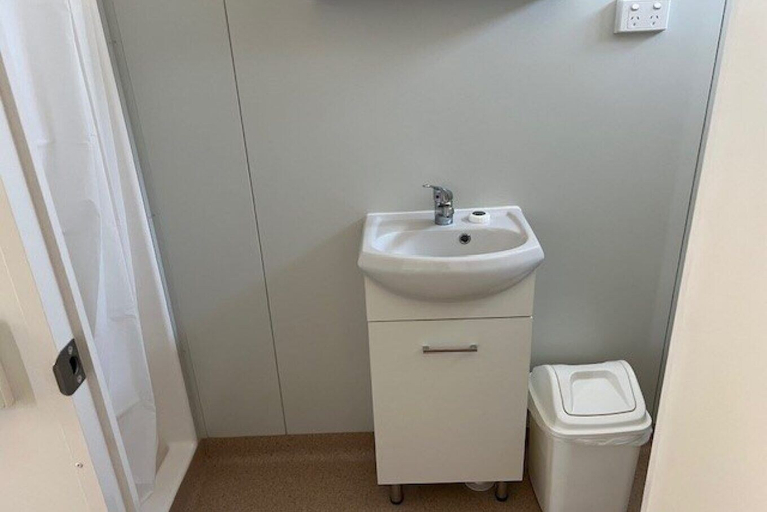 Bathroom, Discovery Parks Worsktay-Tindal Village, Katherine