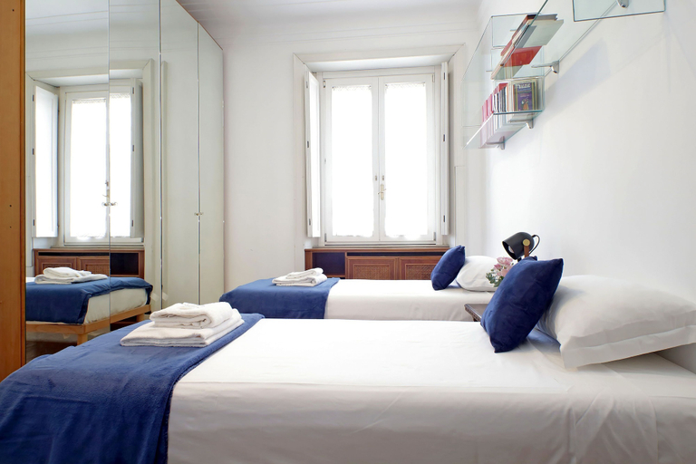 Room 5, 4bnb - Spacious Gracchi Apartment, Roma