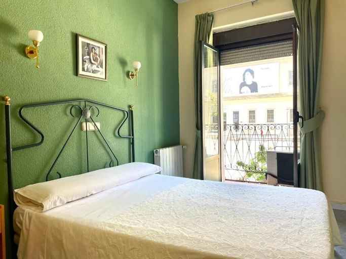 Bedroom 3, Hostal Fernández Atocha, Madrid