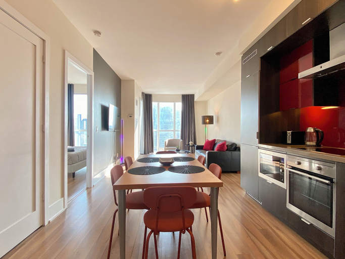 Others 5, Peaceful Retreat in Downtown, Toronto