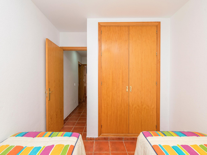 Bedroom 2, Oasis Playero - Apartment With Free Wifi, Cádiz