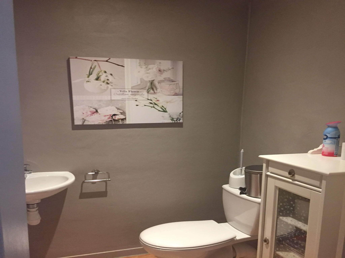 Others 5, Holiday Home Montaigu-de-Quercy Lake, Tarn-et-Garonne