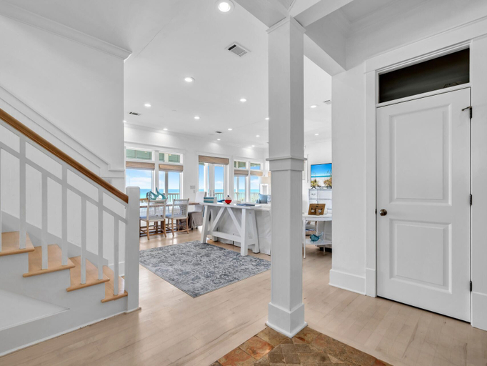 Others 4, 4BR Beachfront Home With Hot tub & Private Beach Access!, Walton
