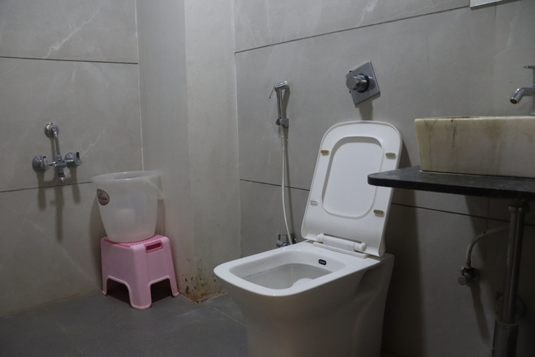 Bathroom, Hotel Mayur Residency, Aurangabad