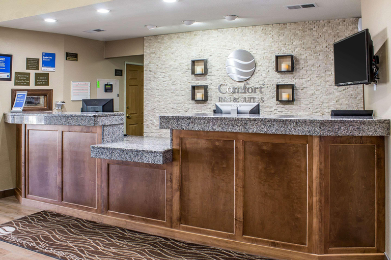 Public Area 3, Comfort Inn & Suites Cedar Rapids North, Linn