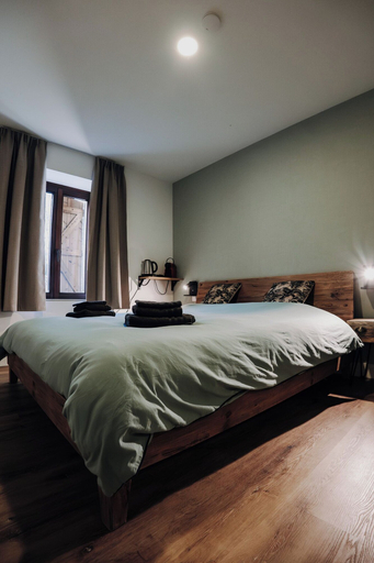 Bedroom 30