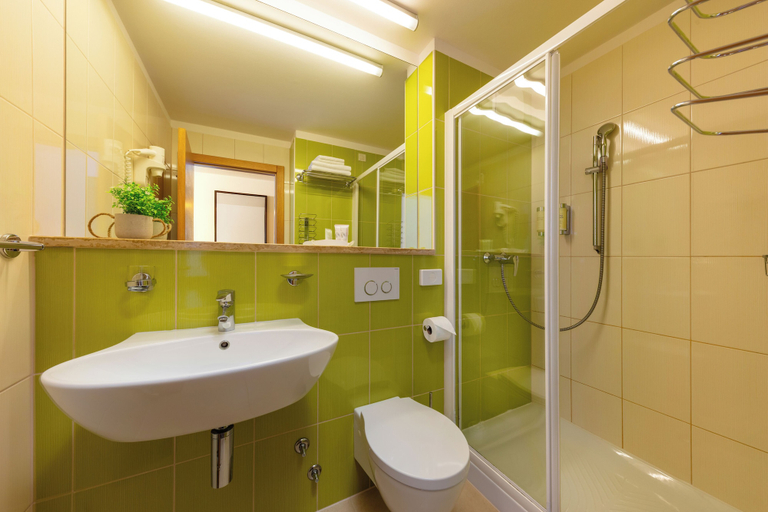 Bathroom 5, Family Hotel Vespera, Mali Lošinj