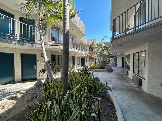 Exterior & Views, Studio 6 Suites Gardena, CA, Los Angeles