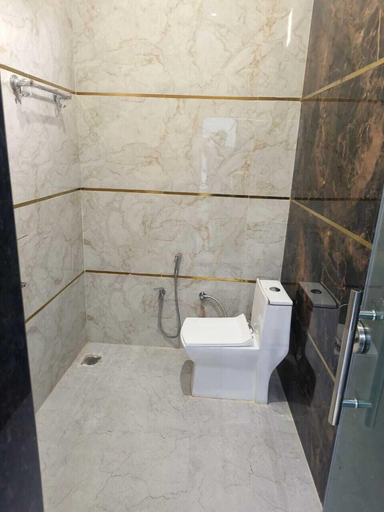 Bathroom 3, Hotel Sita Palace, Faizabad