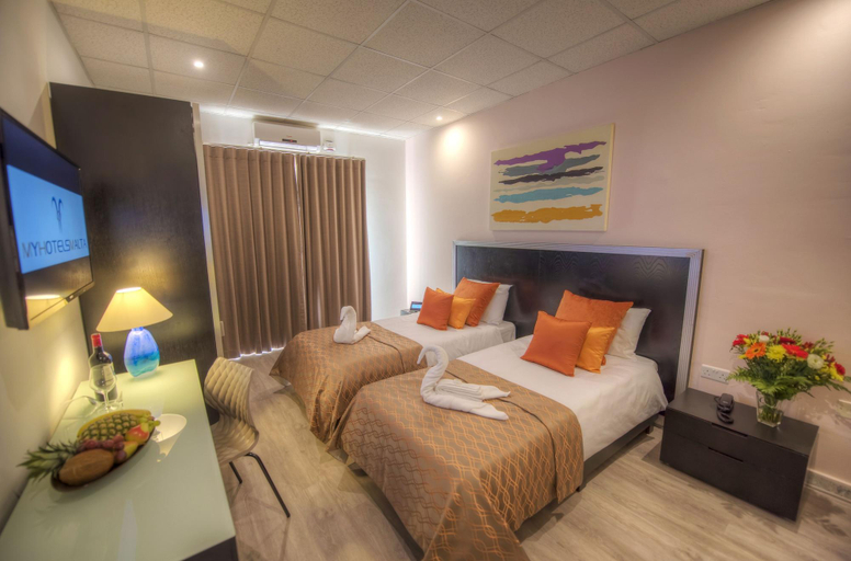 Bedroom 3, St. Julian's Bay Hotel, St Julian's