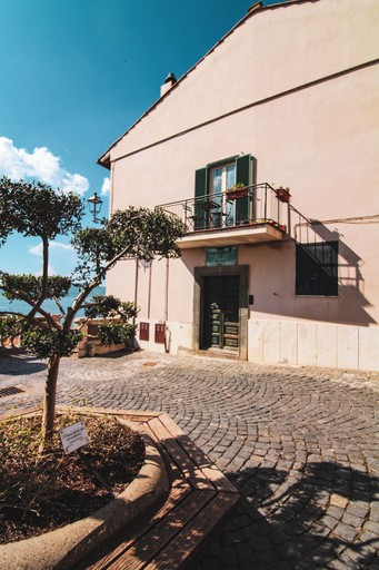 Exterior & Views 2, Domus Angularia, Rome