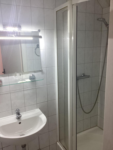 Bathroom 2, Hotel Eintracht, Mittelsachsen