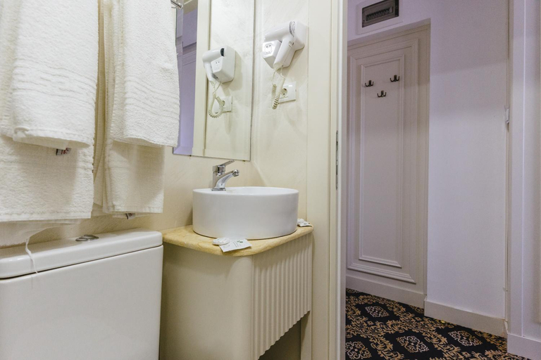 Bathroom 4, Hotel Belvedere, Tuzla