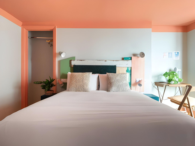 Bedroom 3, West Beach Hotel, Brighton and Hove