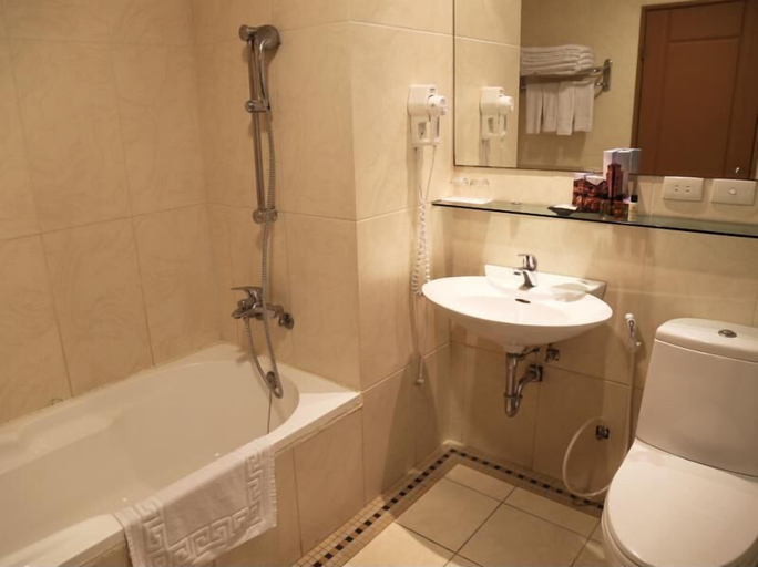 Bathroom 4, Shangrila Boutique Hotel, Yilan