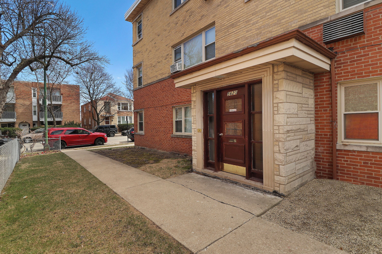Exterior & Views 5, Cozy 1BR Apt Near Shops - Kimball C2, Cook