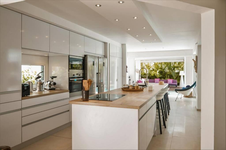 Others 5, Villa Dampierre, Le Gosier