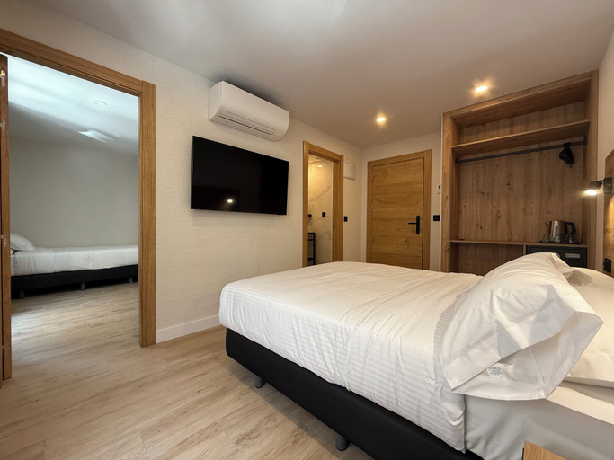 Bedroom 2, CC Gijon, Asturias