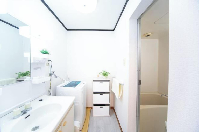 Bathroom 3, Suzuka Smile Room, Yokkaichi