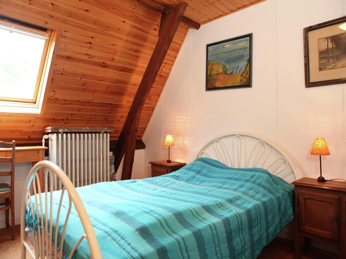Bedroom 2, Mansion in Ruiselede Doomkerke, West-Vlaanderen