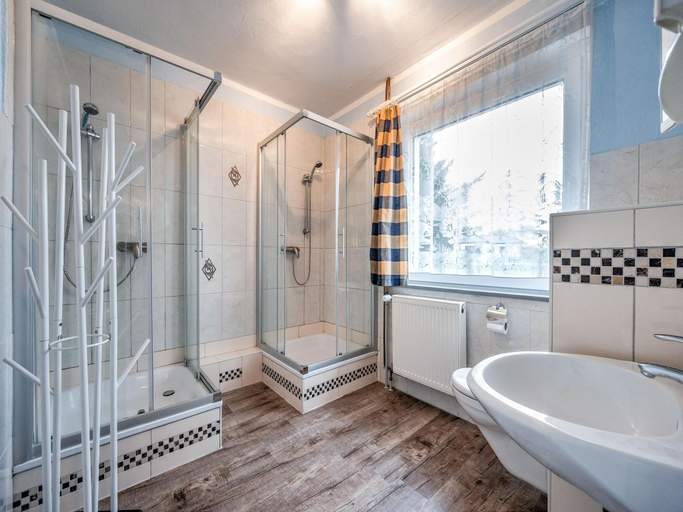 Bathroom 3, Villa in Zentrumsnahe, Medebach, Hochsauerlandkreis
