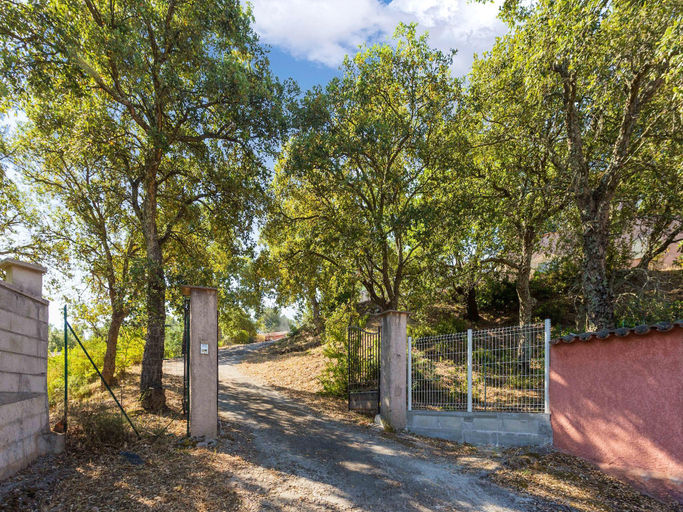 5, Villa in Vidauban with Pool and BBQ Terrace, Var