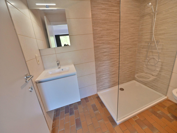 Bathroom, Vielsalm Apartments, Luxembourg