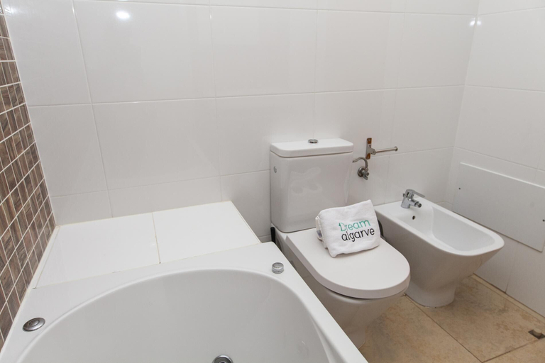 Others 4, A04 - Large Modern 1 bed Apartment with pool by DreamAlgarve, Lagos