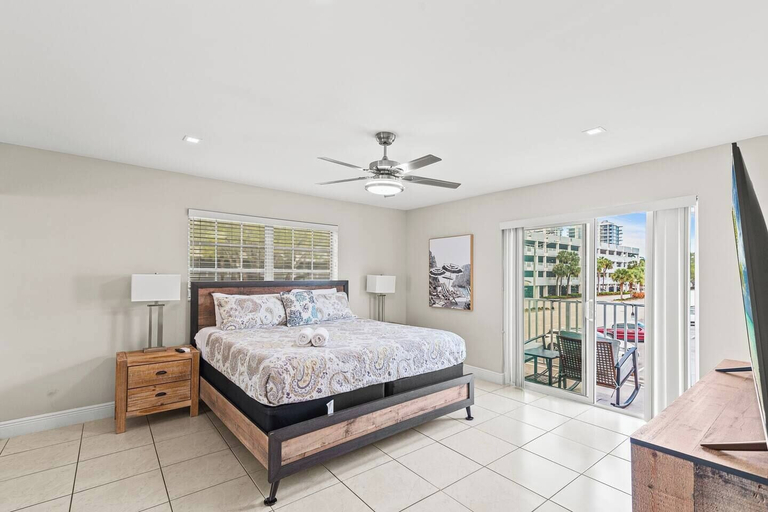 Bedroom 1, Beach, Pool; Las Olas Getaway, Broward