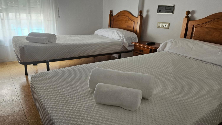 Bedroom 2, Hotel Nuevo Julios by Olda, Pontevedra