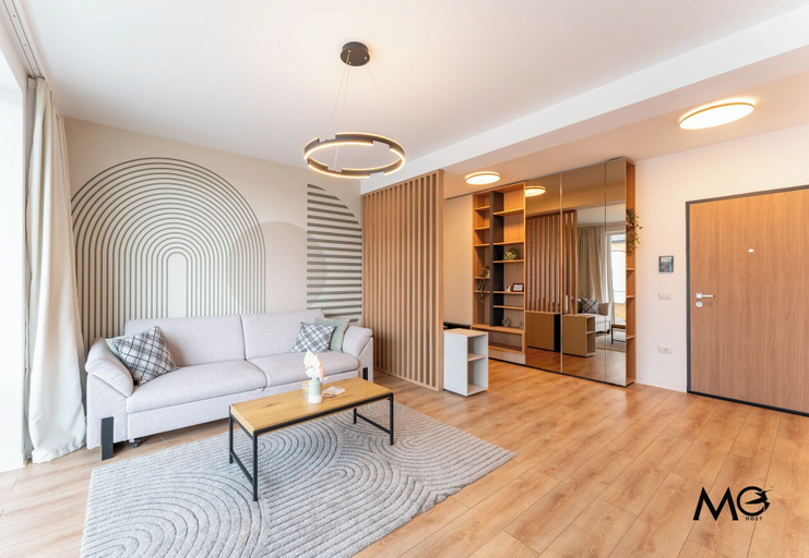 Others 5, MoHost - Uno, Brasov