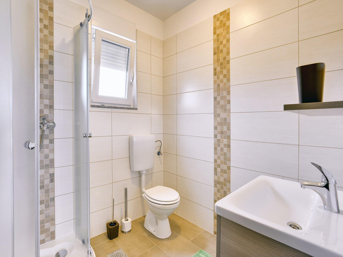 Bathroom 4, Villa in Barban near Beach Pool, Barban