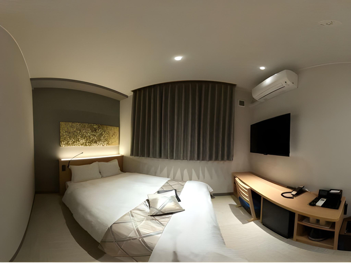 Others 5, Hotel Ohta, Ōzu