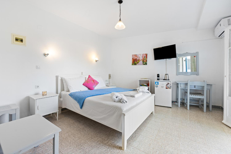 Bedroom 3, Hotel Selini, Ionian Islands