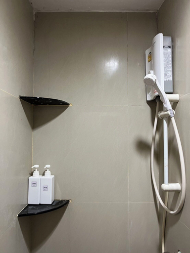 Bathroom 9