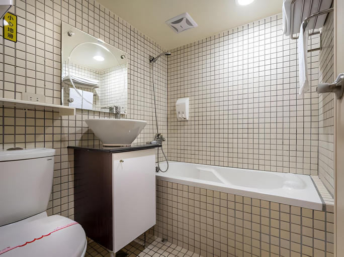 Bathroom 2, Long View Hotel, New Taipei City