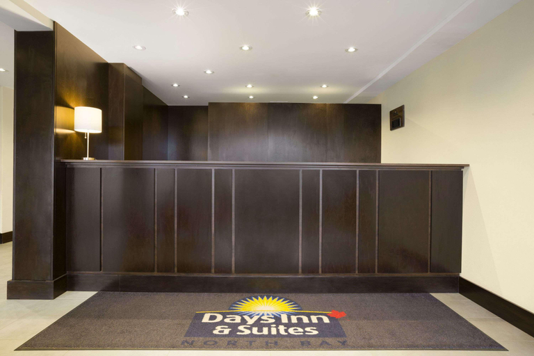 Public Area 3, Days Inn & Suites by Wyndham North Bay Downtown, Nipissing